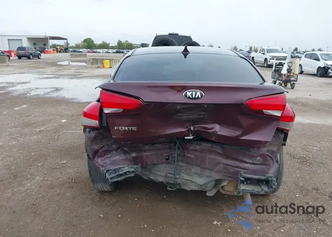 2018 Kia Forte Lx z USA, uszkodzony, nr VIN 3KPFK4A7XJE224070
